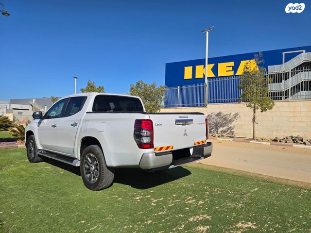 מיצובישי טרייטון / L200