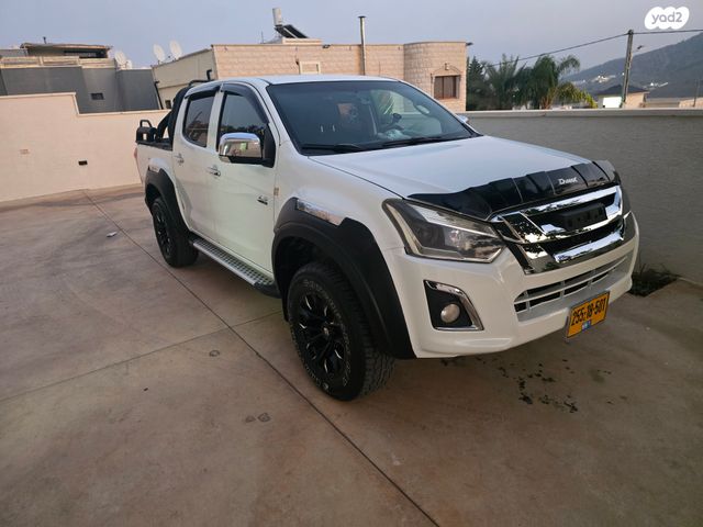 מודעת רכב איסוזו די-מקס