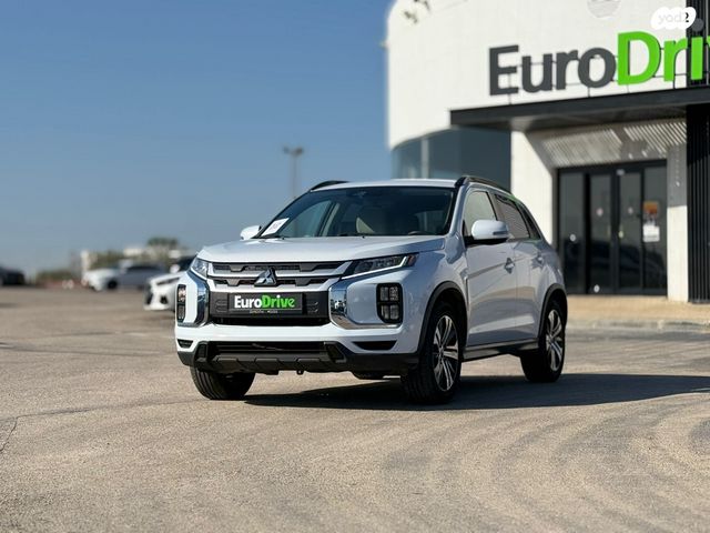 מודעת רכב מיצובישי ASX