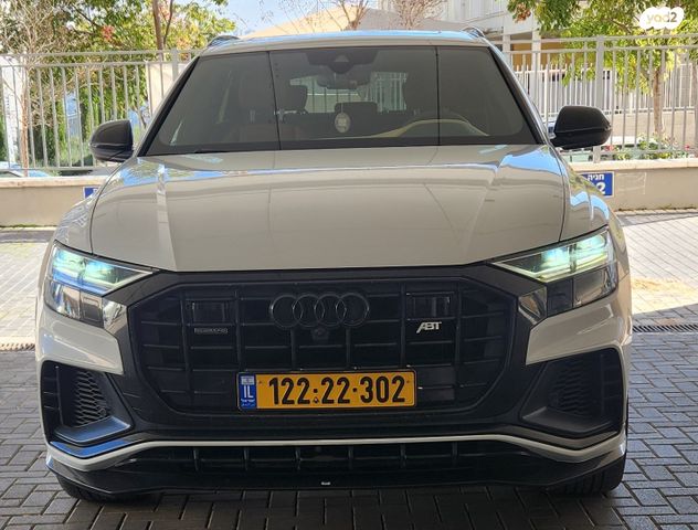 מודעת רכב אאודי Q8