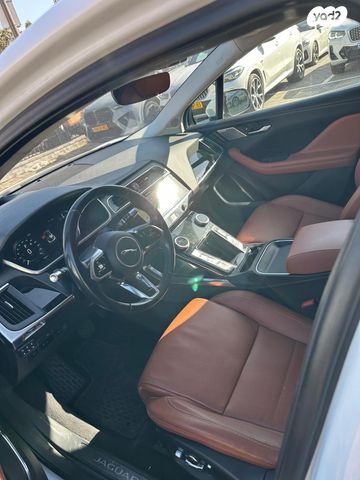 מודעת רכב יגואר I-Pace 1