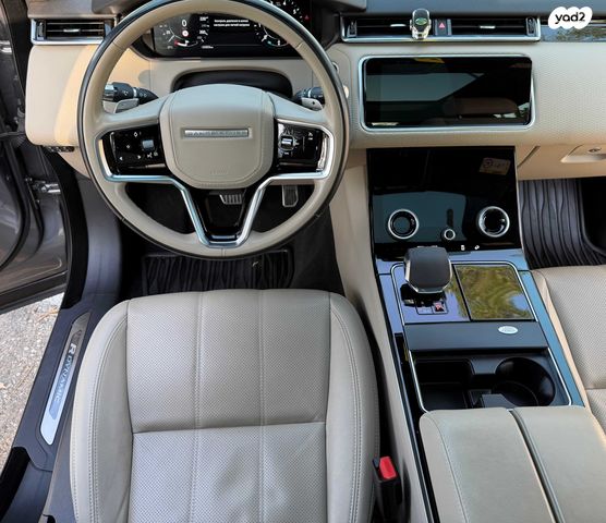 לנד רובר ריינג' רובר ולאר