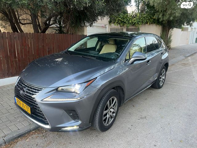 מודעת רכב לקסוס NX