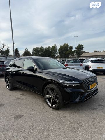 מודעת רכב ג'נסיס GV70