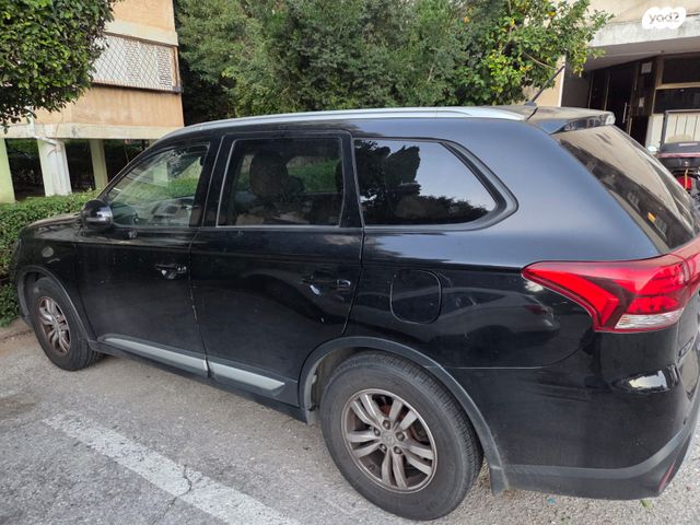 מיצובישי אאוטלנדר