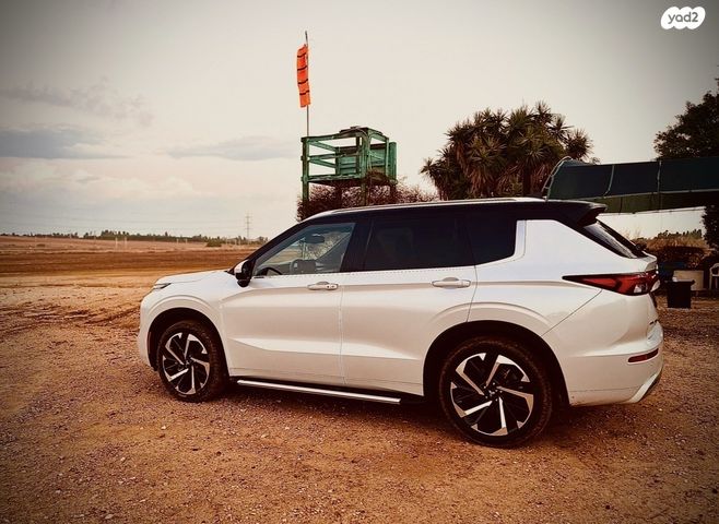 מיצובישי אאוטלנדר