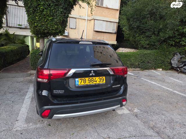 מיצובישי אאוטלנדר