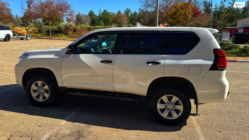 טויוטה לנד קרוזר