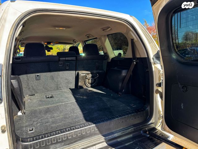 טויוטה לנד קרוזר