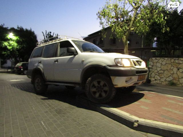 ניסאן טראנו