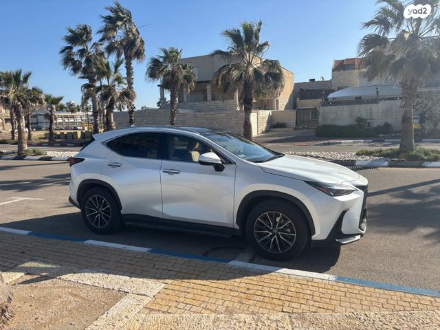 מודעת רכב לקסוס NX