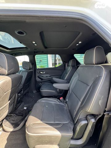 שברולט טראוורס