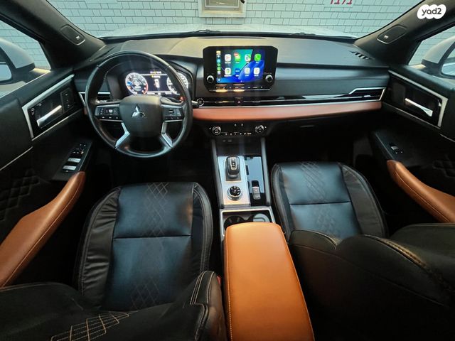 מיצובישי אאוטלנדר