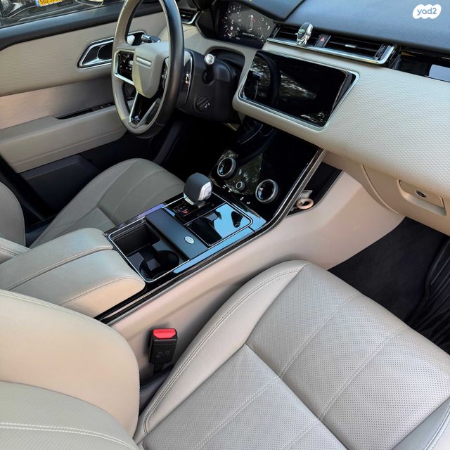 לנד רובר ריינג' רובר ולאר