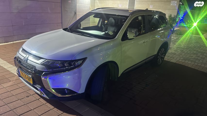 מיצובישי אאוטלנדר