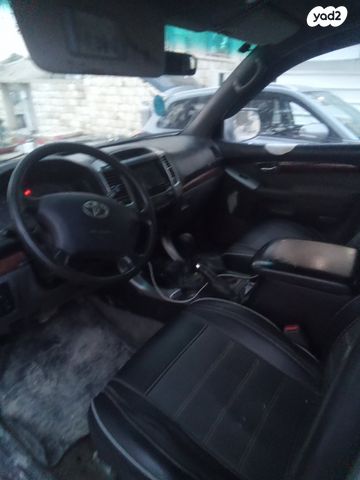 טויוטה לנד קרוזר