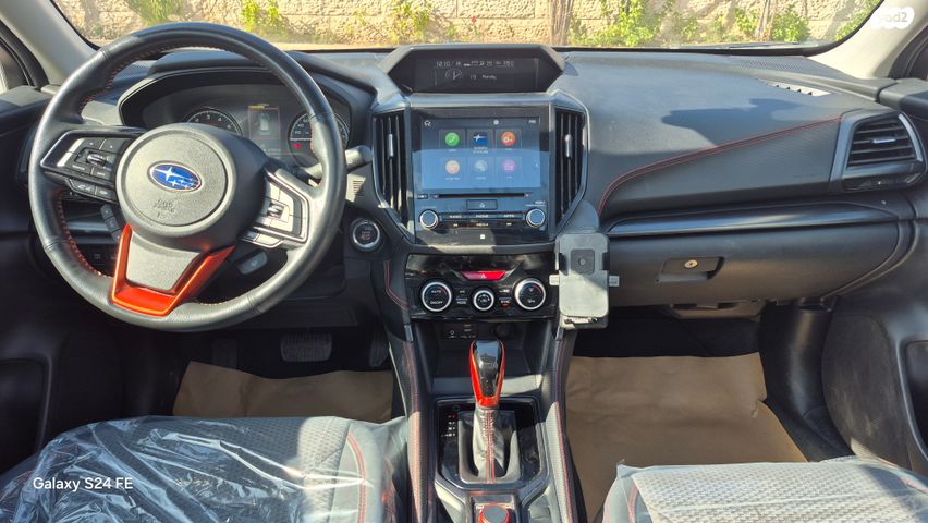 סובארו פורסטר