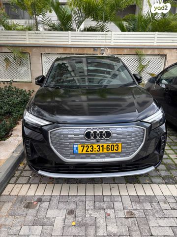 מודעת רכב אאודי Q4 e-tron