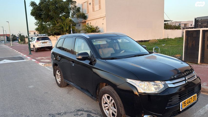 מיצובישי אאוטלנדר