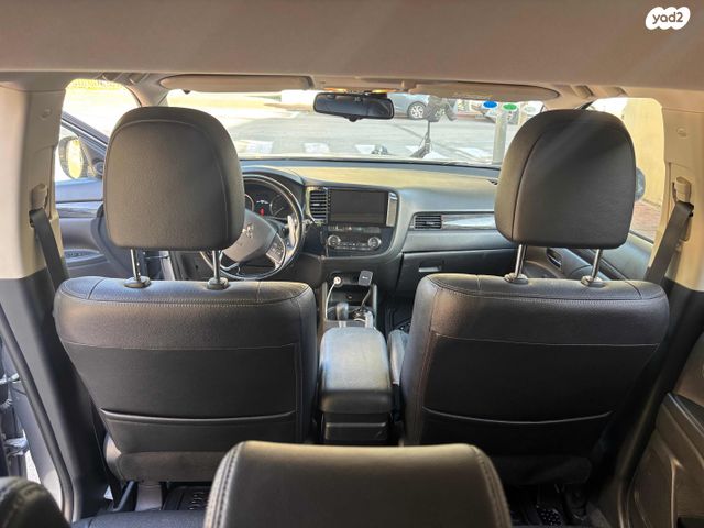 מיצובישי אאוטלנדר