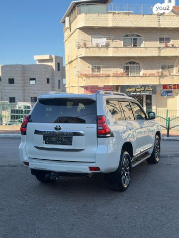 טויוטה לנד קרוזר