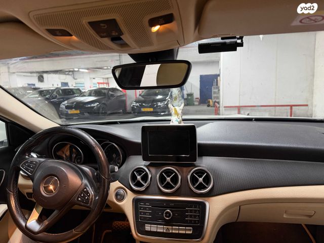 מרצדס-בנץ GLA