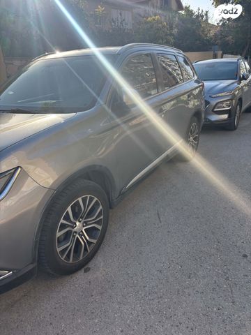 מיצובישי אאוטלנדר