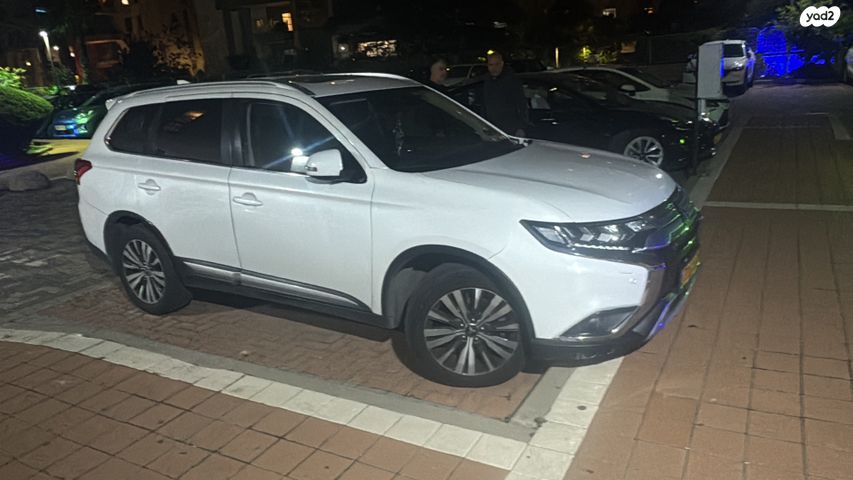 מיצובישי אאוטלנדר