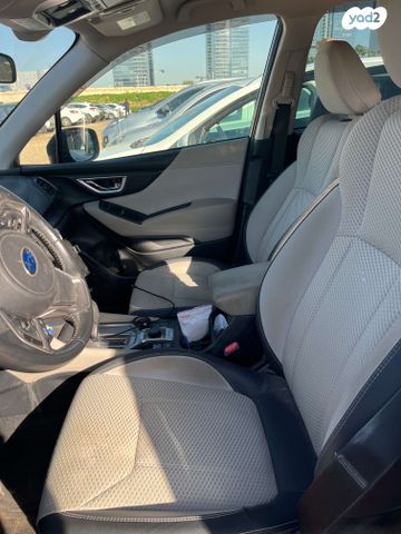 סובארו פורסטר