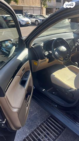 מיצובישי אאוטלנדר