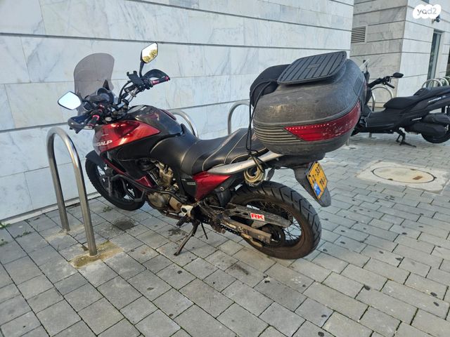 הונדה טרנסאלפ 700