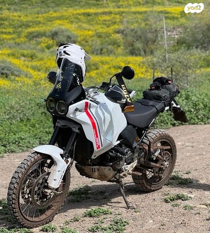 מודעת רכב דוקאטי Desert X