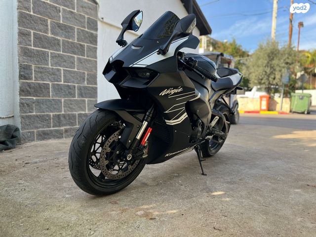 מודעת רכב קאוואסאקי נינג'ה ZX 10R