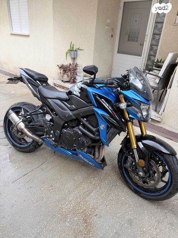 סוזוקי GSXS750