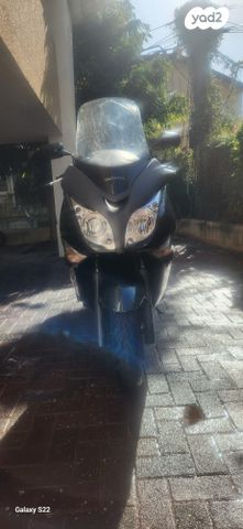 מודעת רכב הונדה סילבר-ווינג 400