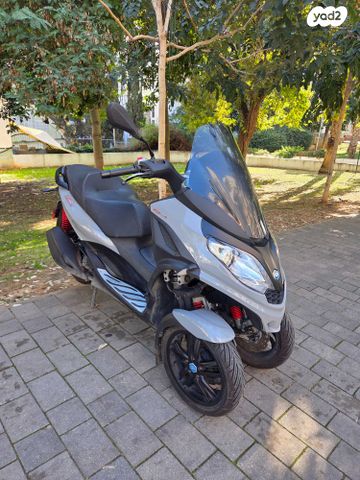 מודעת רכב פיאג'ו MP3 300 HPE