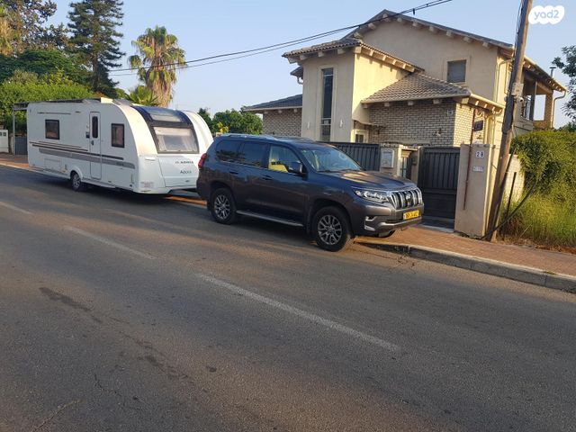 מודעת רכב נגרר (קראוון נגרר)