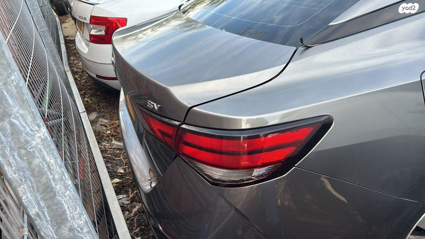 ניסאן סנטרה