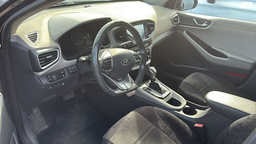 יונדאי איוניק