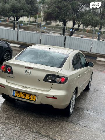 מאזדה 3