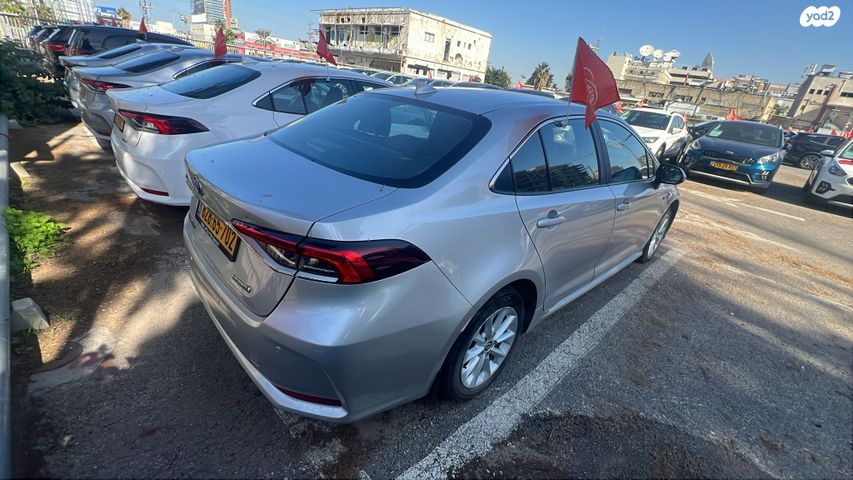 טויוטה קורולה