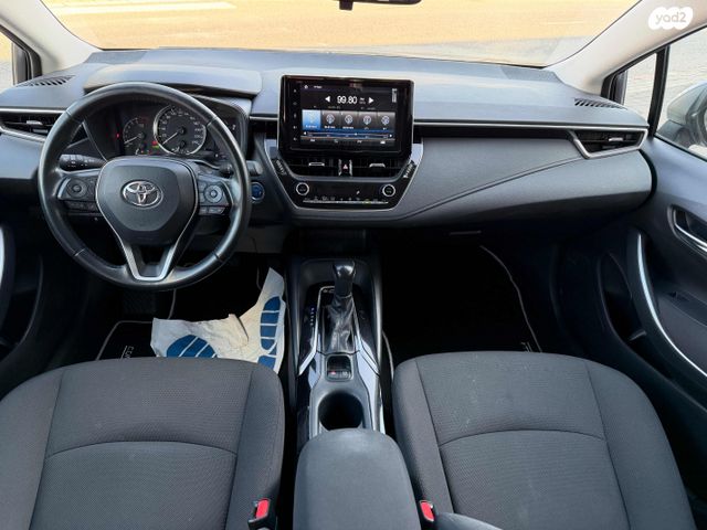 טויוטה קורולה