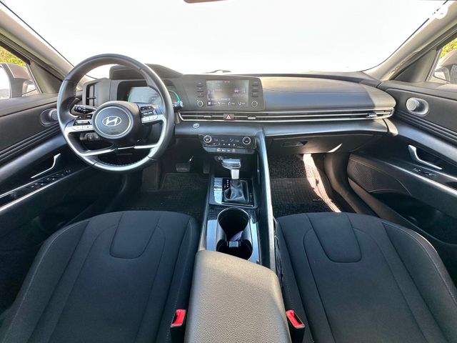 יונדאי אלנטרה