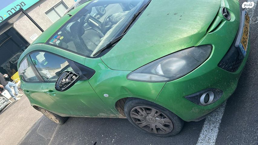 מודעת רכב מאזדה 2