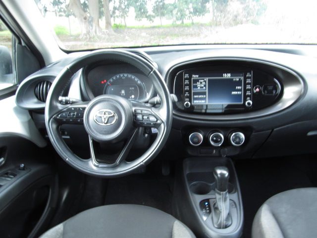 טויוטה אייגו X