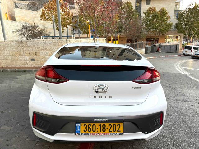 יונדאי איוניק