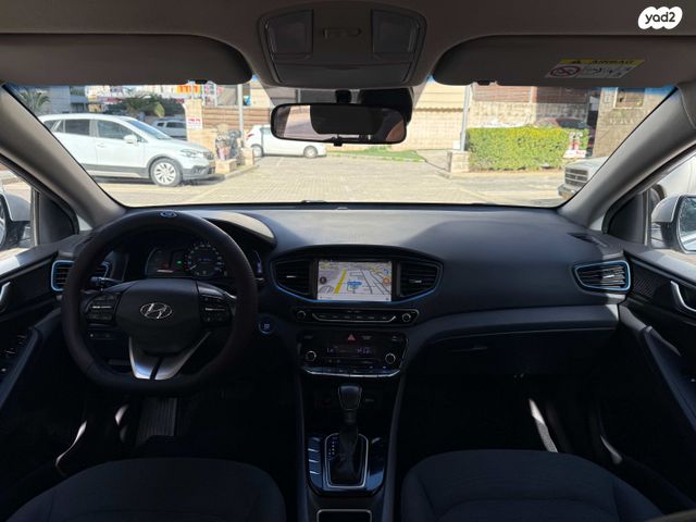 יונדאי איוניק