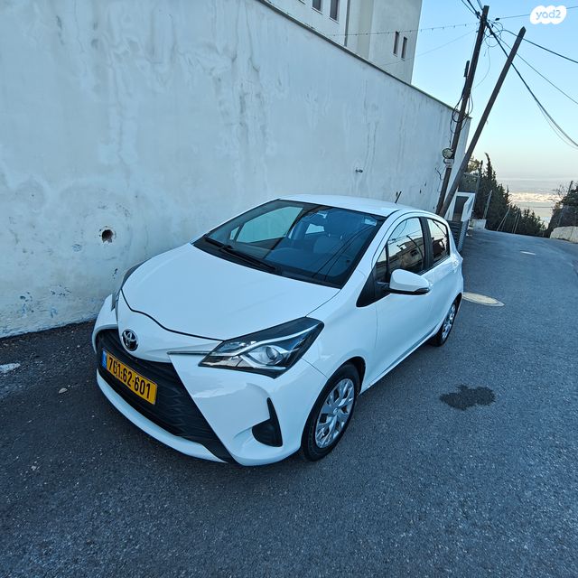 טויוטה יאריס