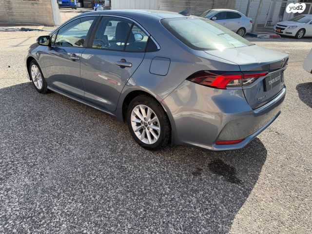 טויוטה קורולה