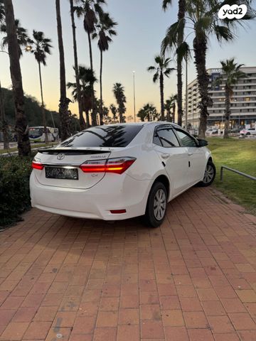 טויוטה קורולה